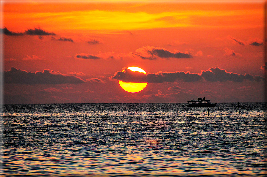 foto Alba e tramonto alle isole Maldive